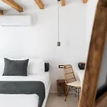 Ryous Mykonos فندق *